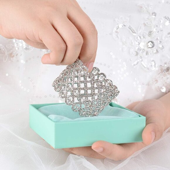 Art Deco Love Knot Stretch Bridal Bracelet - Stunning Austrian Crystal Design - Picture 5 of 7